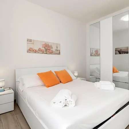 H11 M Lungomare - Centro Appartement *